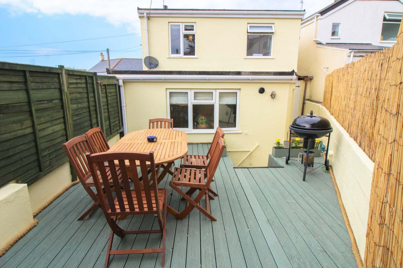 Click here for more about Sunny Corner Cottage