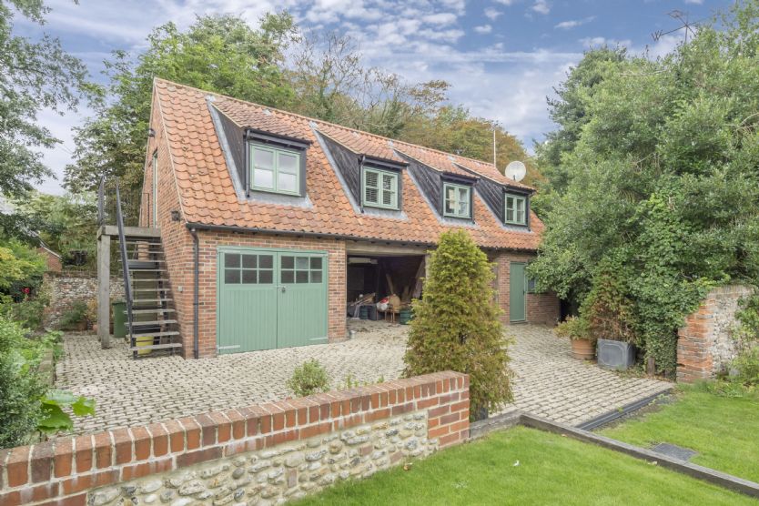 Click here for more about Tudor Cottage Annexe