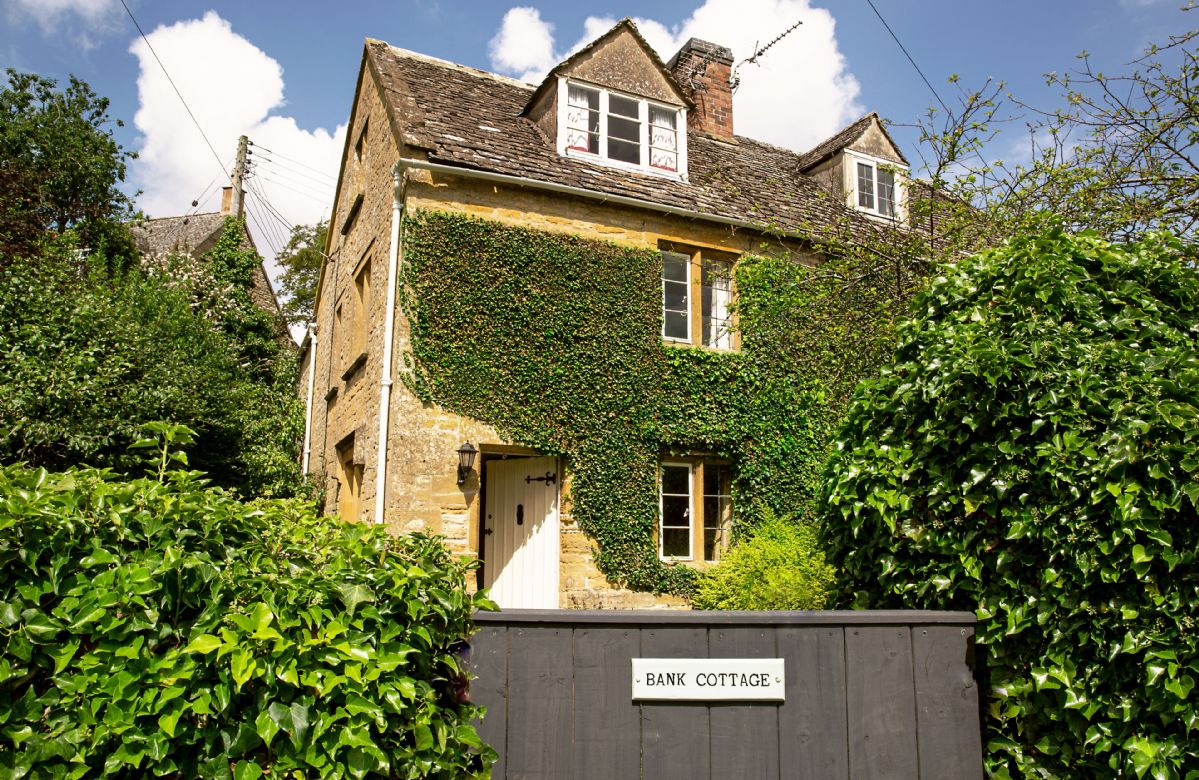 Click here for more about Bank Cottage