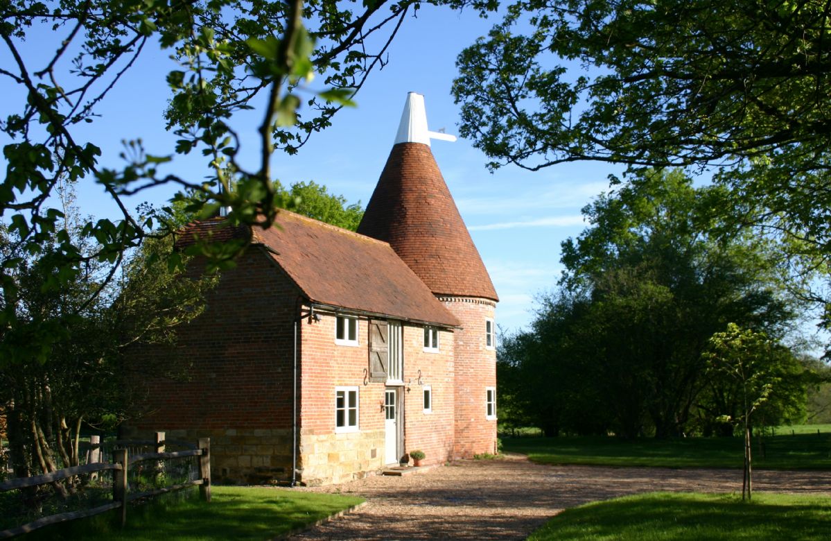 Click here for more about Bakers Farm Oast