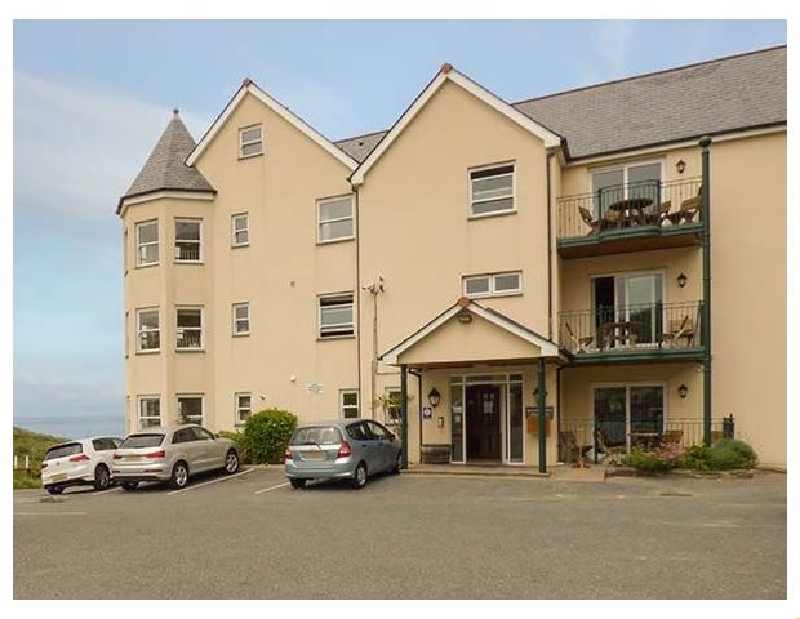 Click here for more about 4 Beachcombers Apartments