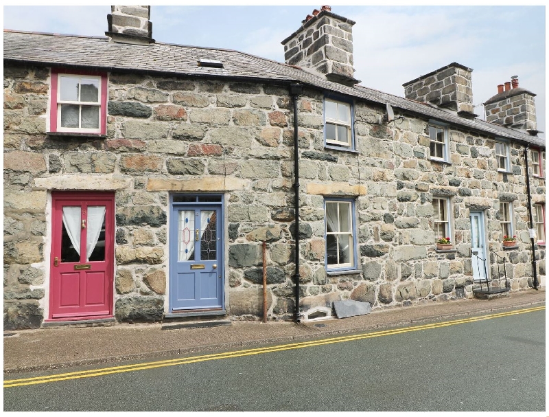 Click here for more about 4 Cader Road