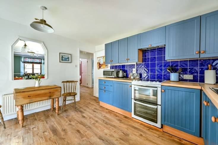 Old Chapel Cottage Apartment is in Looe, cornwall